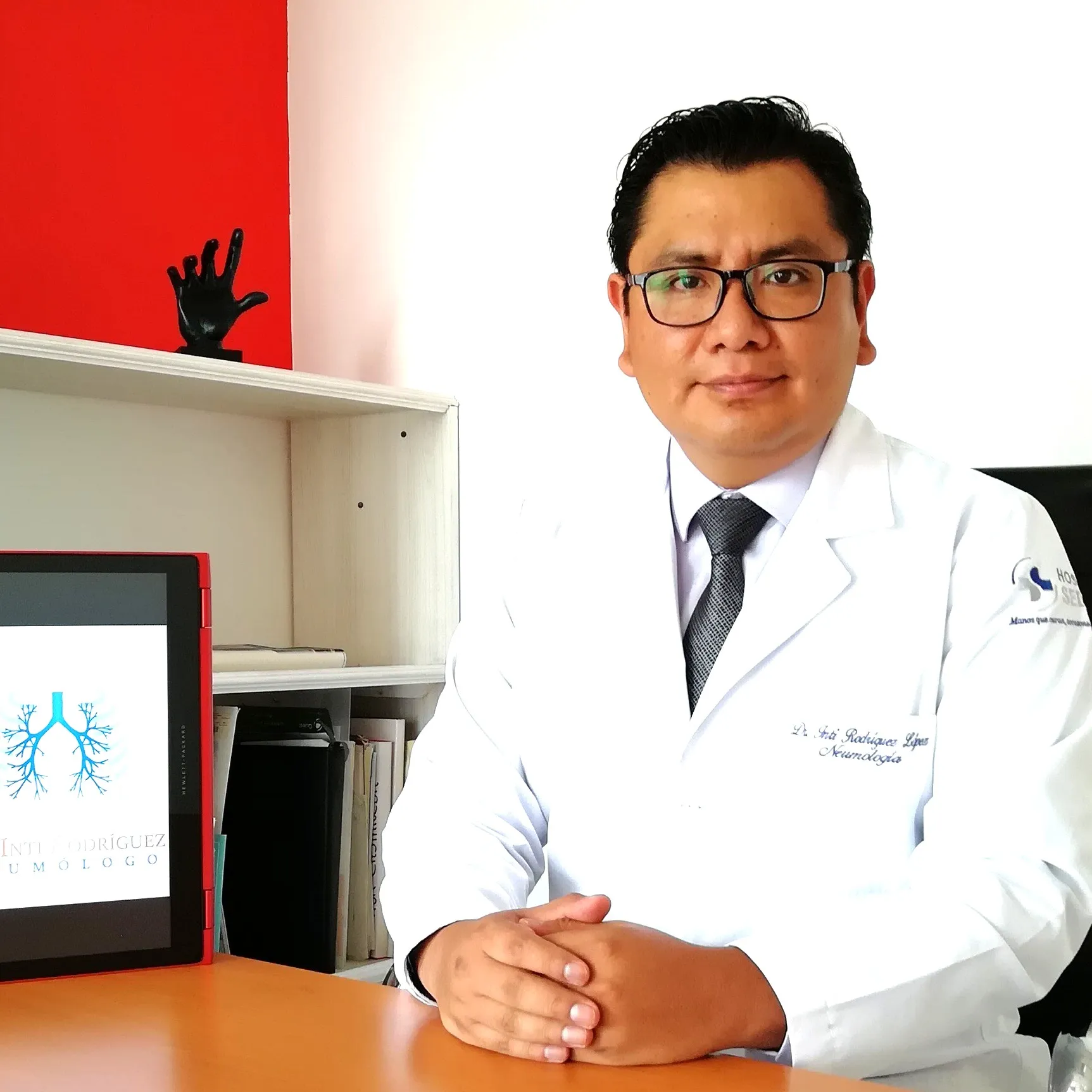 Dr. Inti Rodríguez | Especialista en neumología